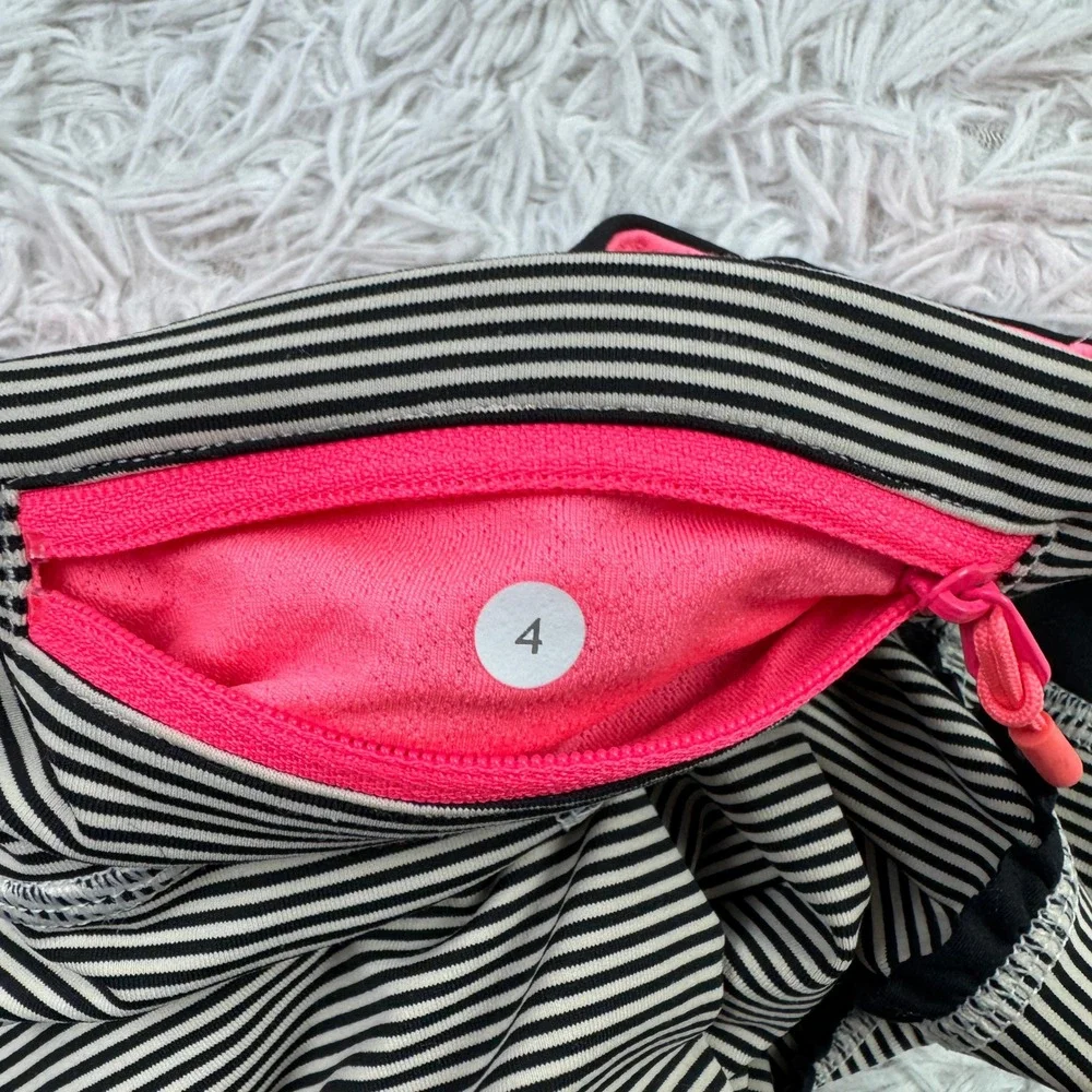 Lululemon Pants Womens 4 Black & White Striped Cropped Leggings Zip Pocket 16